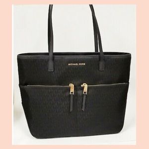 SOLD!Michael Kors Kempton Pocket Tote Bag
